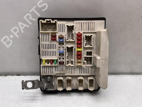 Used Fuse box RENAULT SCÉNIC II (JM0/1_) 1.5 dCi (JM1E, JM16) (106 hp) 31883253