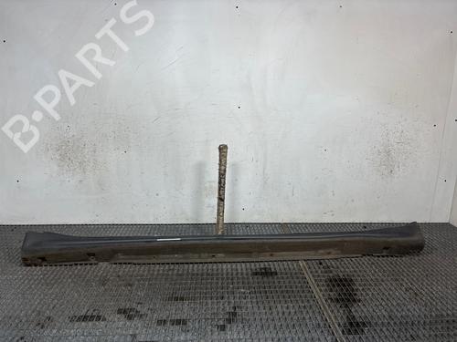Used Right sideskirt Right sideskirt 37997948 37997948