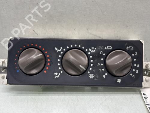 Used Climate control RENAULT TWINGO I (C06_) 1.2 (C066, C068) (58 hp) 31310442