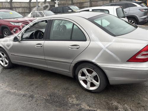 Left mirror MERCEDES-BENZ C-CLASS (W203) C 200 CDI (203.004) | BP32324038C26