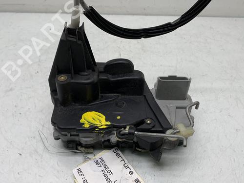 Vergrendeling links voor PEUGEOT 307 (3A/C) 1.4 HDi (68 hp) 19995157