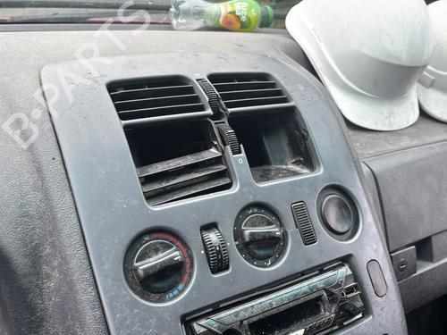 Right headlight MERCEDES-BENZ VITO Van (W638) 108 CDI 2.2 (638.094) | BP32386501C29