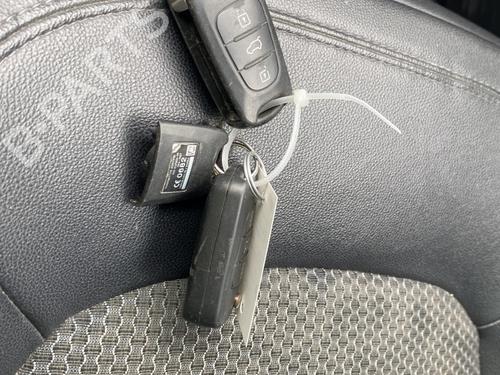 Warning switch HYUNDAI ix35 (LM, EL, ELH) 1.7 CRDi | BP29886917I22  - Image 9