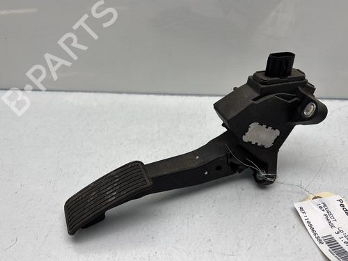 Pedal PEUGEOT 107 (PM_, PN_) 1.0 (68 hp) 29866791