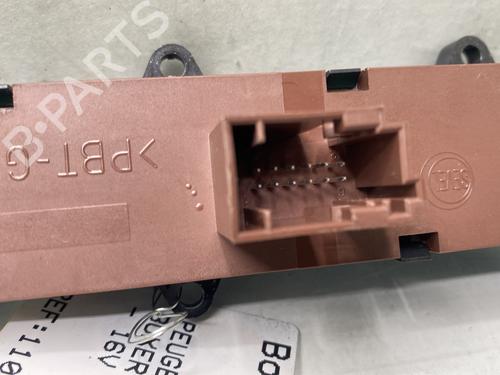 Used Warning switch Warning switch PEUGEOT BOXER Van 2.2 BlueHDi 140 (140 hp) 29968458 29968458