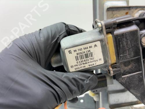 Used Front left window mechanism Front left window mechanism PEUGEOT 208 I (CA_, CC_) 1.2 VTi 68 / PureTech 68 (68 hp) 39902018 39902018