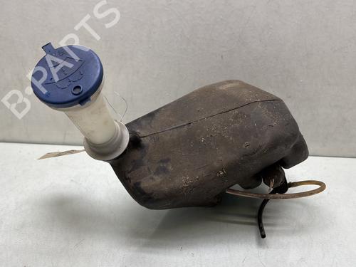 Used Windscreen washer tank Windscreen washer tank PEUGEOT 106 II (1A_, 1C_) 1.5 D (57 hp) 33238513 33238513