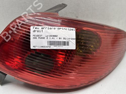 Used Right taillight PEUGEOT 206 Hatchback (2A/C) 1.4 i (75 hp) 28353563