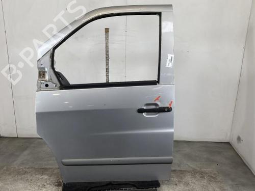 Used Left front door MERCEDES-BENZ VITO Van (W638) 108 D 2.3 (638.064, 638.068) (79 hp) 28045381