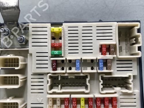 Used Fuse box Fuse box RENAULT SCÉNIC II (JM0/1_) 1.5 dCi (JM1E, JM16) (106 hp) 32024547 32024547