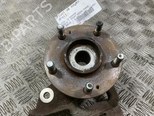 Used Right front steering knuckle Right front steering knuckle KIA CEE'D SW (ED) 1.6 CRDi 115 (115 hp) 28215742 28215742