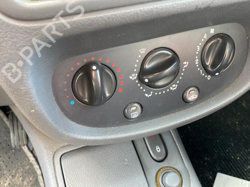 Højre forlygte RENAULT CLIO II (BB_, CB_) 1.2 (BB0A, BB0F, BB10, BB1K, BB28, BB2D, BB2H, CB0A,... | BP28280702C29 