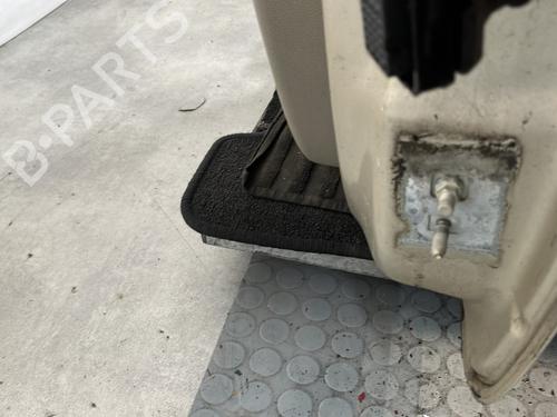 Left front door RENAULT CLIO III (BR0/1, CR0/1) 1.5 dCi (BR17, CR17) | BP29841700C2