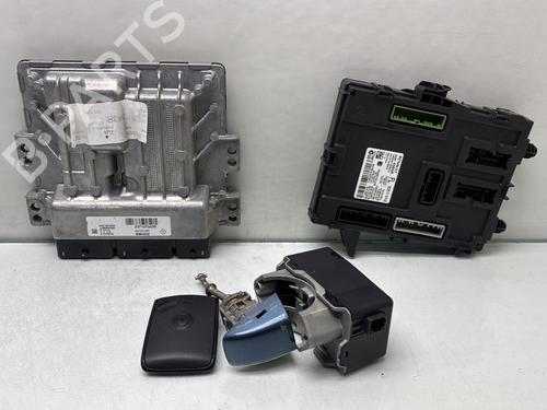 Used Electronic module RENAULT MEGANE IV Hatchback (B9A/M/N_) 1.5 dCi 110 (B9A3) (110 hp) 31602173