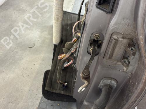 Used Left front door Left front door RENAULT CLIO II (BB_, CB_) 1.4 16V (B/CB0P, BB13) (98 hp) 33659281 33659281