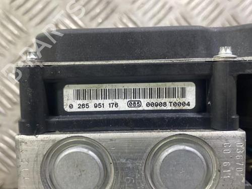 Used ABS pump ABS pump PEUGEOT 308 I (4A_, 4C_) 1.6 HDi (92 hp) 19990273 19990273