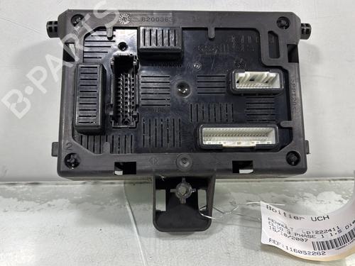 Used Fuse box RENAULT CLIO III (BR0/1, CR0/1) 1.5 dCi (BR17, CR17) (86 hp) 30872122