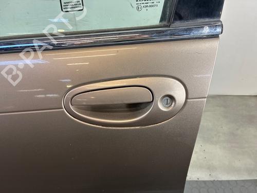 Used Left front door Left front door 38915063 38915063