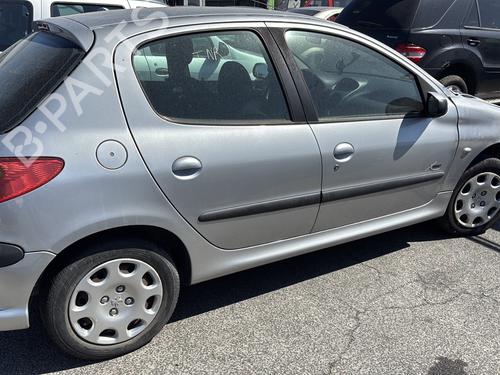 Horn PEUGEOT 206 Hatchback (2A/C) 1.4 HDi eco 70 | BP30878479E13