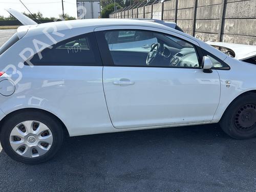 Third brake light OPEL CORSA D (S07) 1.3 CDTI (L08, L68) | BP31883264L11 