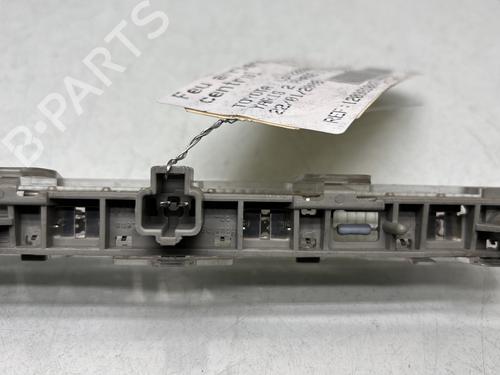 Third brake light TOYOTA YARIS (_P9_) 1.0 VVT-i (KSP90_, KSP90R) | BP32391571L11
