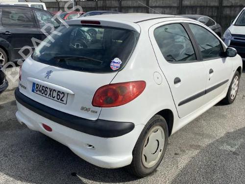 Right taillight PEUGEOT 206 Hatchback (2A/C) 1.4 HDi eco 70 | BP22939933C35 