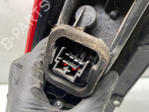 right-taillight-fiat-punto-199_-2012-31712259 main image