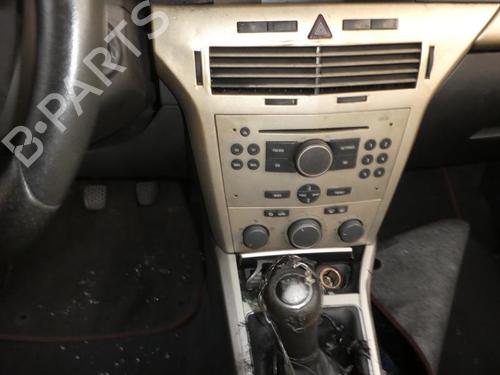 Front left window mechanism OPEL ASTRA H TwinTop (A04) 1.9 CDTi (L67) | BP19971970C22 