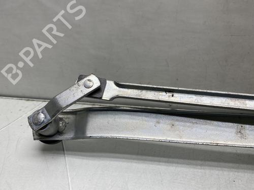 Used Front wiper motor Front wiper motor FIAT SEICENTO / 600 (187_) 1.1 (187AXB, 187AXB1A, 187AXC1A02) (54 hp) 23768358 23768358