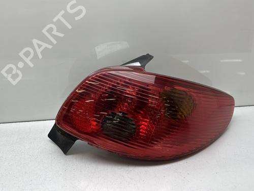 Højre baglygte PEUGEOT 206 Hatchback (2A/C) 1.4 i (75 hp) 29707603