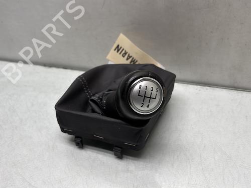 Pomello del cambio VW POLO IV (9N_, 9A_) 1.4 TDI (70 hp) 31819332