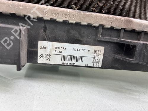 Used Water radiator Water radiator 37029084 37029084