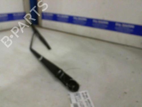 Used Front windshield wiper arm PEUGEOT 306 Hatchback (7A, 7C, N3, N5) [1993-2003]  20035581