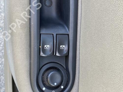 Electronic module RENAULT CLIO III (BR0/1, CR0/1) 1.2 16V (BR02, BR0J, BR11, CR02, CR0J, CR11) | BP31602158M83  - Image 24