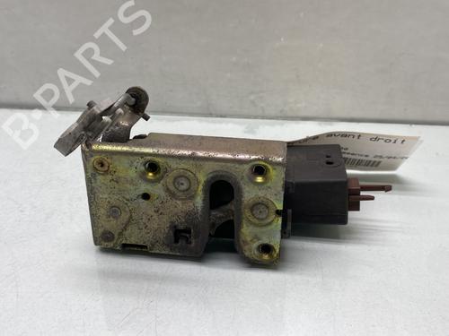 Used Front right lock PEUGEOT 106 II (1A_, 1C_) 1.4 i (75 hp) 31174307