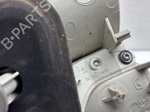 left-tailgate-light-peugeot-2008-i-cu_-2013-31379911 main image