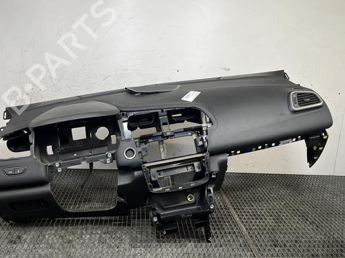 Dashboard RENAULT KADJAR (HA_, HL_) 1.6 dCi 130 4x4 (HLA4) (130 hp) 31095382