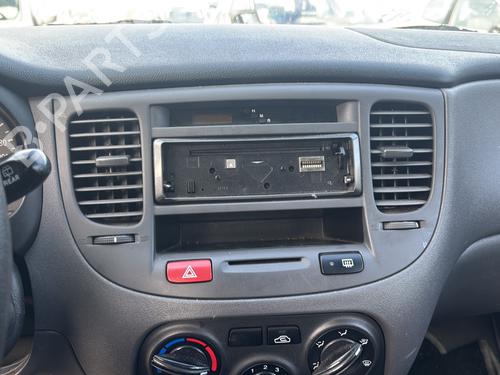 Szyba drzwi przednich lewych KIA RIO II (JB) 1.4 16V | BP30736195C18 