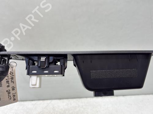 Comutador vidro trás esquerdo Comutador vidro trás esquerdo PEUGEOT 208 I (CA_, CC_) [2012-2021] 33858627 33858627