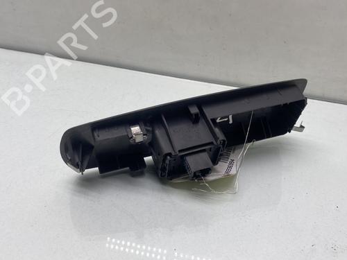 Used Right front window switch Right front window switch RENAULT LAGUNA III Grandtour (KT0/1) 1.5 dCi (KT0A, KT0R, KT02) (110 hp) 26715645 26715645