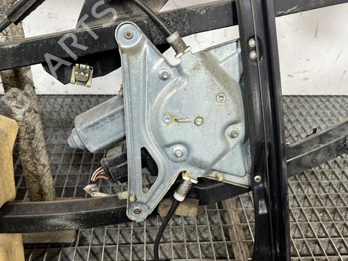 Used Front right window mechanism Front right window mechanism AUDI A4 B5 Avant (8D5) 1.9 TDI (90 hp) 31834412 31834412