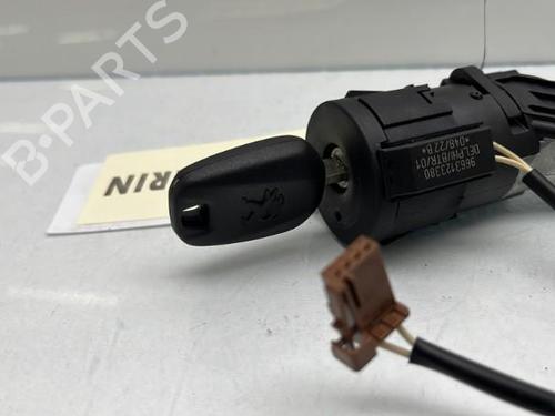Used Ignition barrel Ignition barrel PEUGEOT 2008 II (UD_, US_, UY_, UJ_, UR_, UC_) 1.2 PureTech 130 (USHNS, URHNS) (130 hp) 19967783 19967783
