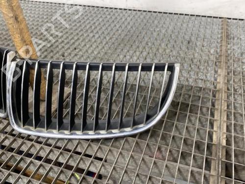 front-grille-bmw-3-touring-e91-320-d-51137120008-2004-2005-2006-2007-2008-2009-2010-2011-2012-20642345 main image