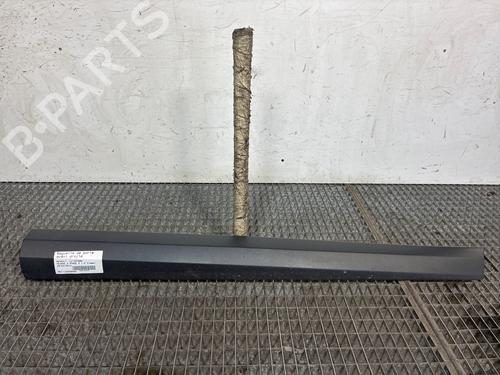 Dørliste Dørliste RENAULT MEGANE III Hatchback (BZ0/1_, B3_) 1.5 dCi (BZ0C) (90 hp) 36255430 36255430