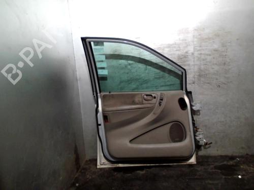 Used Left front door CHRYSLER VOYAGER IV (RG, RS) 2.5 CRD (141 hp) 20029847