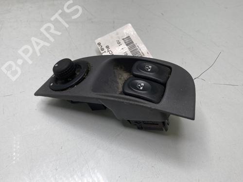 Used Left front window switch RENAULT MEGANE I (BA0/1_) 1.6 16V (BA04, BA0B, BA11, BA1J, BA16, BA19, BA1K, BA1V,... (107 hp) 29574644