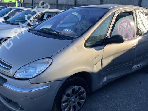 Right headlight CITROËN XSARA PICASSO (N68) 2.0 HDi | BP19969613C29 