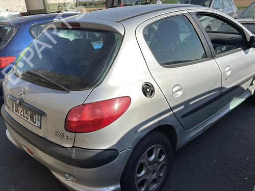Boîte à Fusibles PEUGEOT 206 Hatchback (2A/C) 1.4 HDi eco 70 | BP26389067E1 