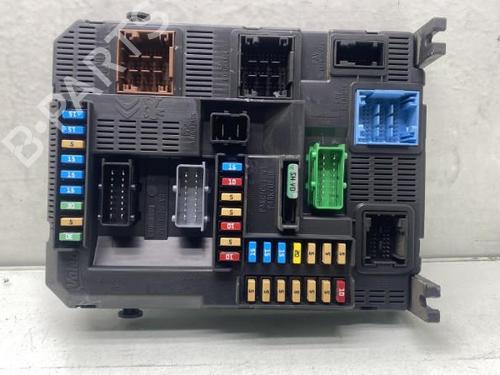 Used Fuse box Fuse box PEUGEOT 208 I (CA_, CC_) 1.2 VTi 68 / PureTech 68 (68 hp) 19968412 19968412