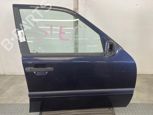 Used Right front door MERCEDES-BENZ C-CLASS (W202) C 200 CDI (202.134) (102 hp) 29209307